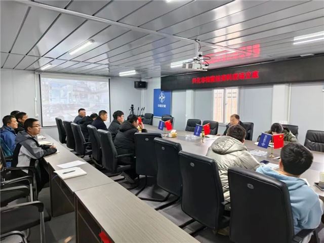  服务进工地丨 兴化市城建档案馆把服务窗