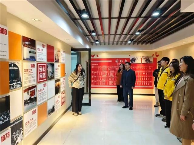  青春心向党 建功住建行丨兴化市住建局开展五四主题团日活动