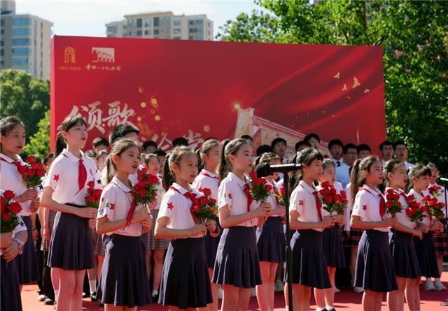 习近平总书记的深情寄望鼓舞新时代少年儿童
