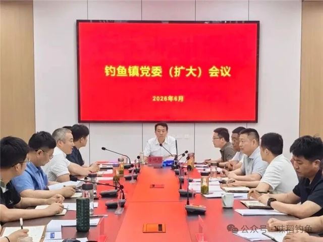   统筹各项工作     提质重点突破