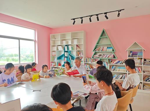 江苏涟水南集镇：开展“师生同读书 书屋助成长”读书活动