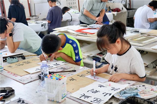 兴化市永丰镇开展“护苗·绿书签”主题活动