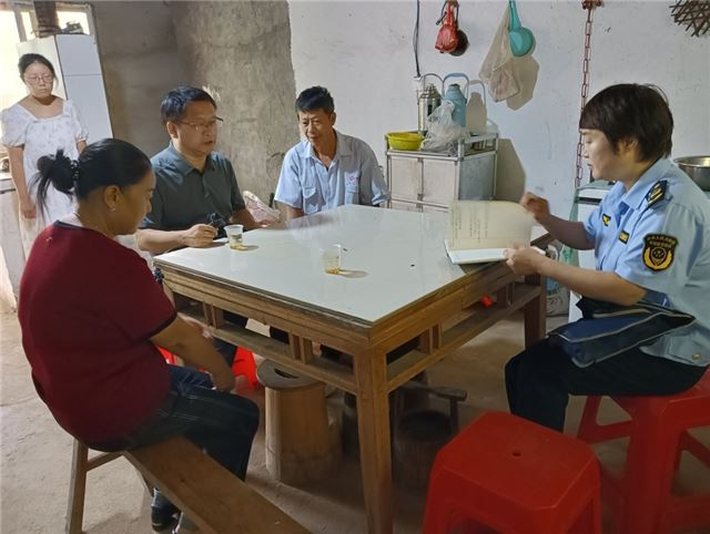 湖北蕲春县市场监管局上门服务 助力山区农特产企业提质增效