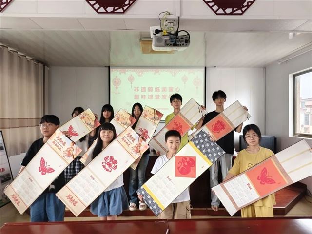 【七彩的夏日】“暑”不尽的快乐 “托”起多彩假期